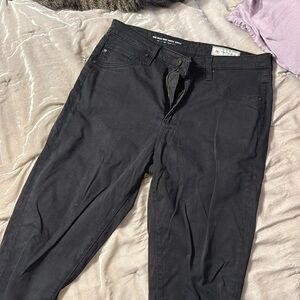 AG The Abbey Sateen High-Rise Skinny Ankle Jean Black